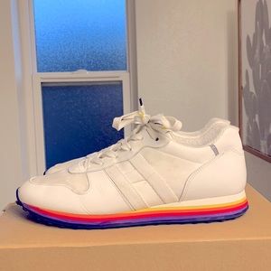 Selling my Hogan H86Run shoes.